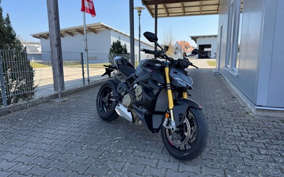Gebrauchtmotorrad Ducati Streetfighter V4 S - Bild 1