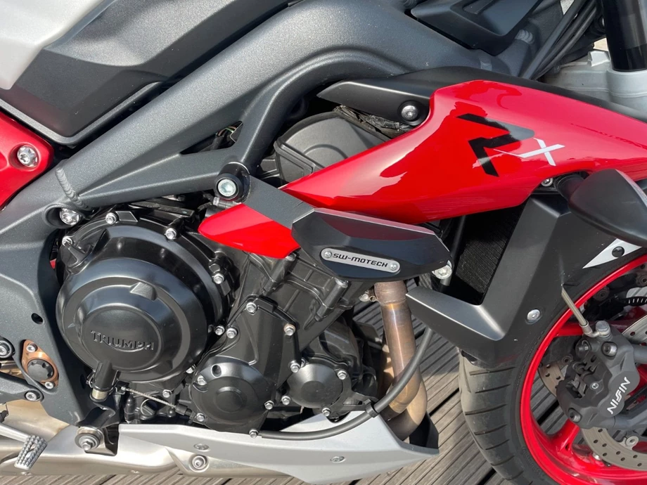 Angebot Triumph Street Triple RX Bild 10: Angebot Triumph Street Triple RX
