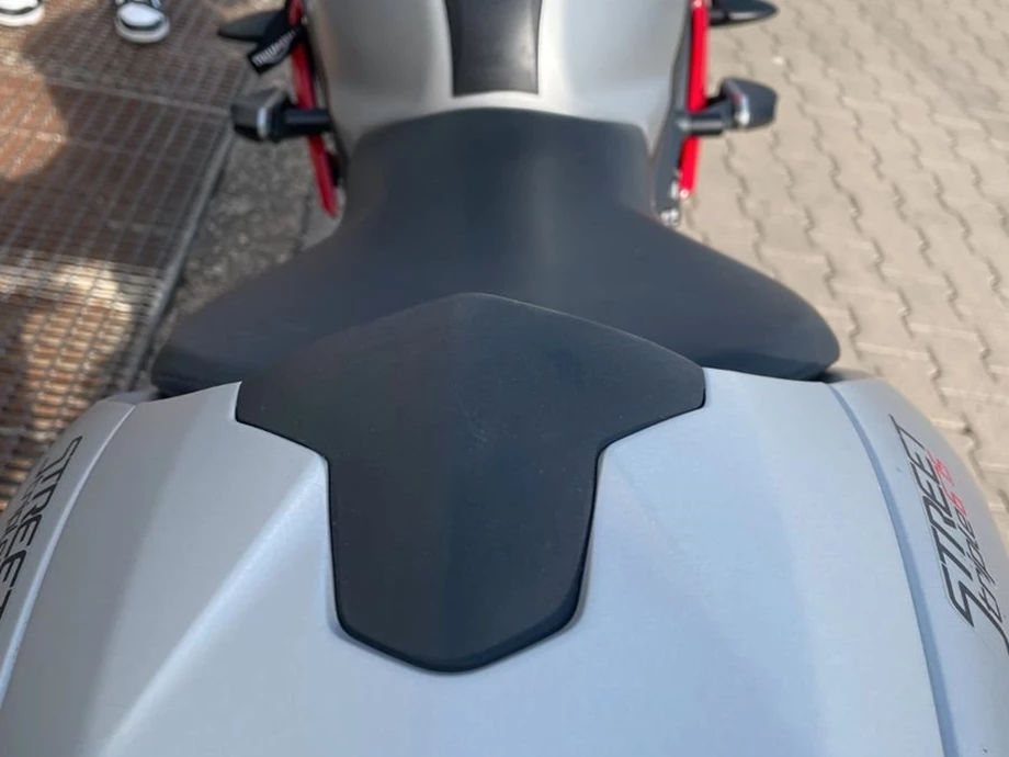 Angebot Triumph Street Triple RX Bild 11: Angebot Triumph Street Triple RX