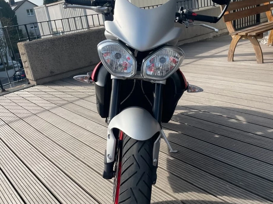 Angebot Triumph Street Triple RX Bild 7: Angebot Triumph Street Triple RX