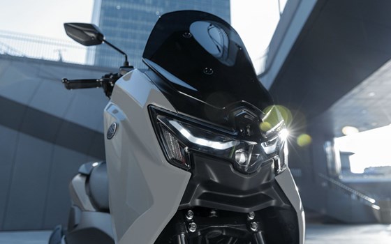 Neufahrzeug Yamaha NMAX 125 Tech MAX - Bild 4 Neufahrzeug Yamaha NMAX 125 Tech MAX - Bild 4