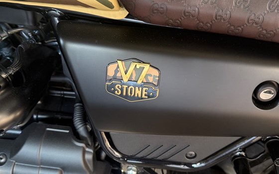 Gebrauchtmotorrad Moto Guzzi V7 Stone - Bild 6