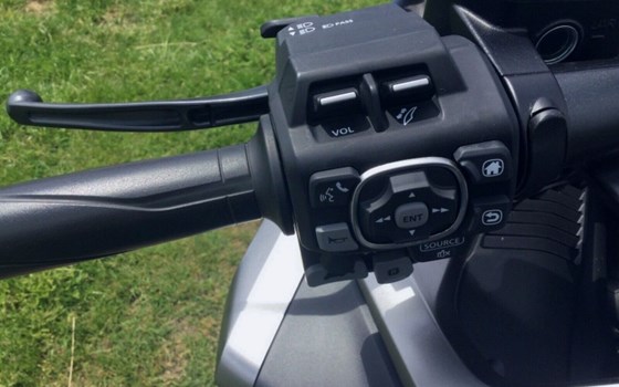 Gebrauchtmotorrad Honda GL 1800 Goldwing - Bild 13