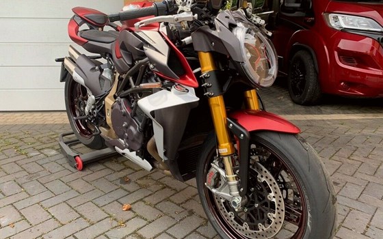 Gebrauchtmotorrad MV Agusta Brutale Oro - Bild 6