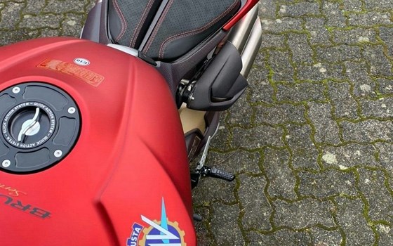 Gebrauchtmotorrad MV Agusta Brutale Oro - Bild 9