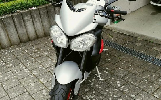 Gebrauchtmotorrad Triumph Street Triple RX - Bild 1