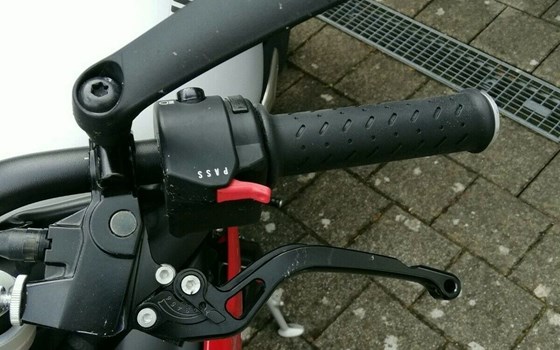 Gebrauchtmotorrad Triumph Street Triple RX - Bild 7