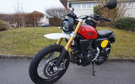 Motorrad Occasion Fantic Caballero 700 - Bild 2