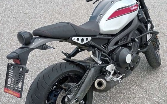 Gebrauchtmotorrad Yamaha XSR900 - Bild 2 Gebrauchtmotorrad Yamaha XSR900 - Bild 2
