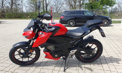 Suzuki GSX-S125