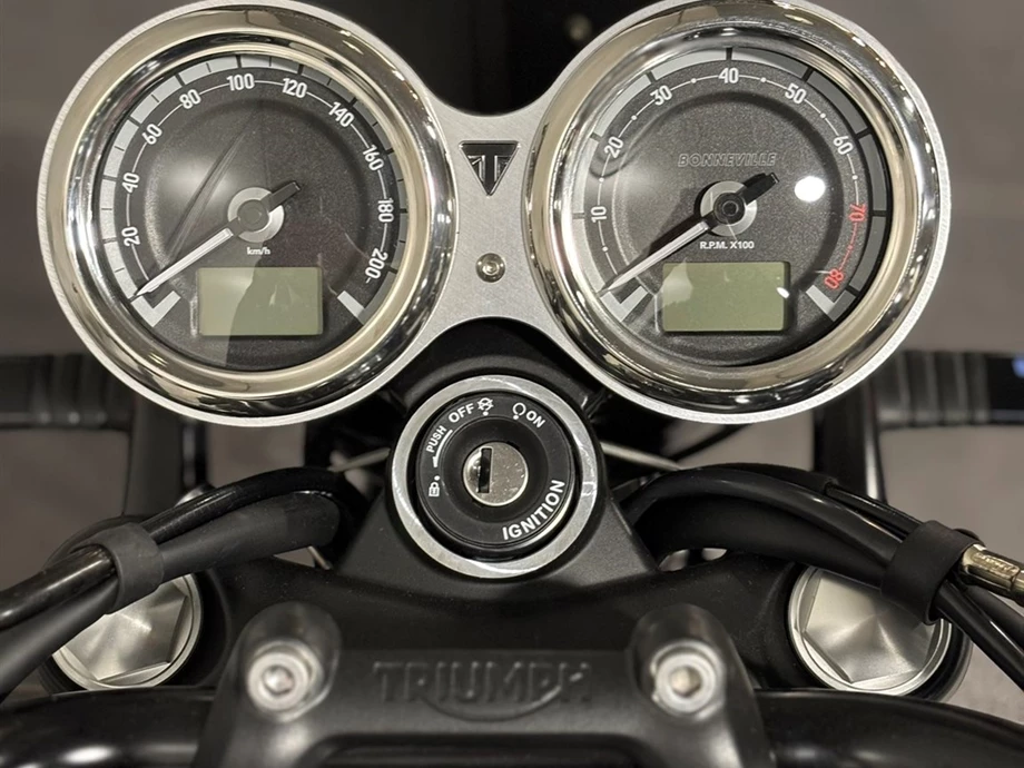 Offer Triumph Bonneville T120 Black Bild 4: Offer Triumph Bonneville T120 Black