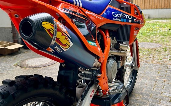 Gebrauchtmotorrad KTM 250 SX-F Factory Edition - Bild 1 Gebrauchtmotorrad KTM 250 SX-F Factory Edition - Bild 1