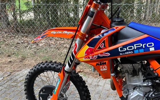 Gebrauchtmotorrad KTM 250 SX-F Factory Edition - Bild 3 Gebrauchtmotorrad KTM 250 SX-F Factory Edition - Bild 3