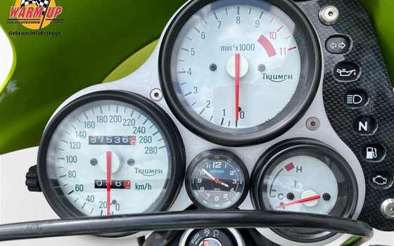 Gebrauchtmotorrad Triumph Speed Triple 955i - Bild 8