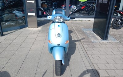 Vespa ET4 125