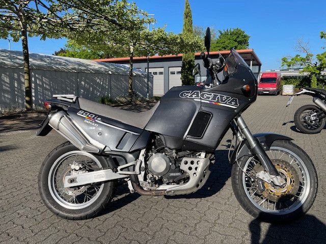 Cagiva Elefant 900E