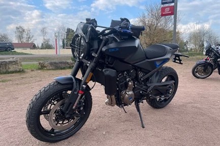 Husqvarna Svartpilen 801