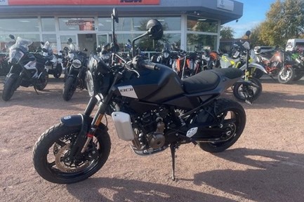 Husqvarna Svartpilen 801
