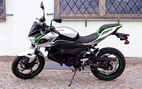 Neufahrzeug Kawasaki Z e-1 - Bild 2