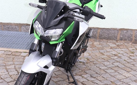 Neufahrzeug Kawasaki Z e-1 - Bild 3