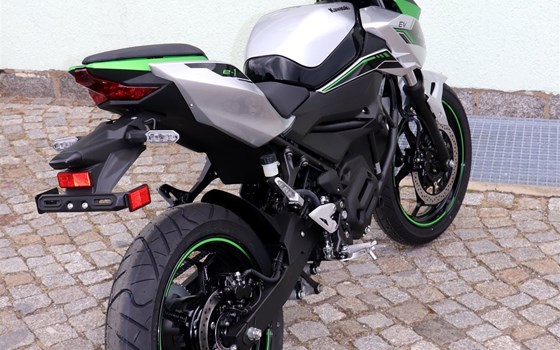 Neufahrzeug Kawasaki Z e-1 - Bild 7