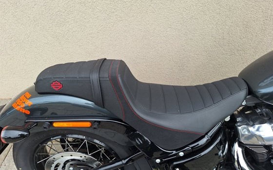 Gebrauchtmotorrad Harley-Davidson Street Bob 117 - Bild 6 Gebrauchtmotorrad Harley-Davidson Street Bob 117 - Bild 6