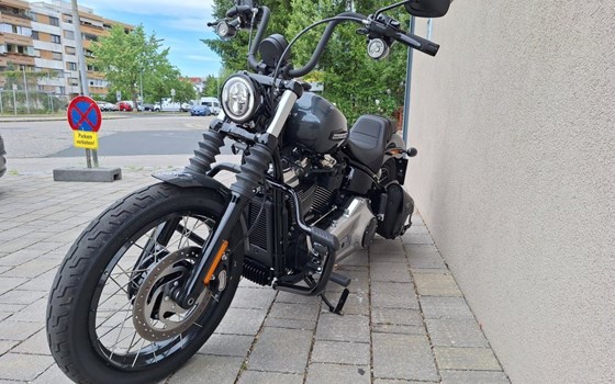 Gebrauchtmotorrad Harley-Davidson Street Bob 117 - Bild 8 Gebrauchtmotorrad Harley-Davidson Street Bob 117 - Bild 8