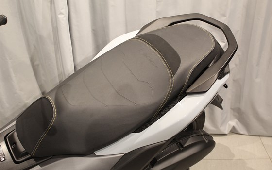 Gebrauchtmotorrad Yamaha NMAX 125 Tech MAX - Bild 6