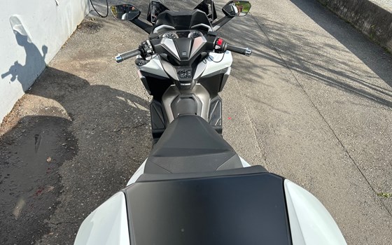 Gebrauchtmotorrad Honda Forza 350 - Bild 7 Gebrauchtmotorrad Honda Forza 350 - Bild 7