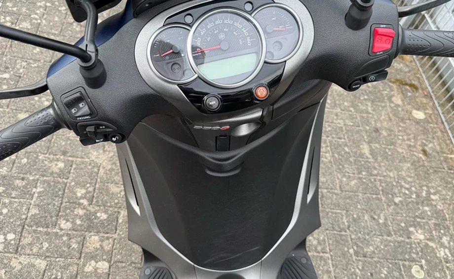 Angebot Piaggio Beverly 350ie ABS/ASR Bild 5: Angebot Piaggio Beverly 350ie ABS/ASR