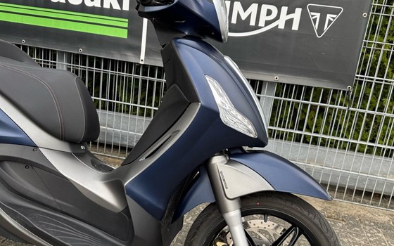 Gebrauchtmotorrad Piaggio Beverly 350ie ABS/ASR - Bild 7