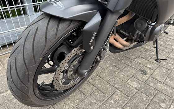 Gebrauchtmotorrad Kawasaki ER-6n - Bild 11