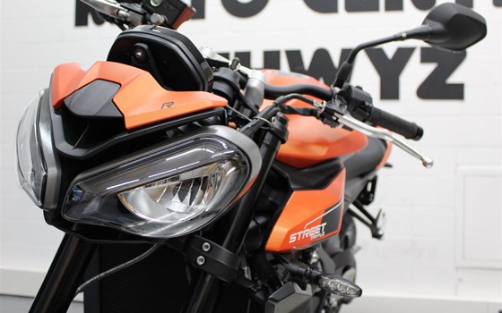 Motorrad Occasion Triumph Street Triple 765 R - Bild 6