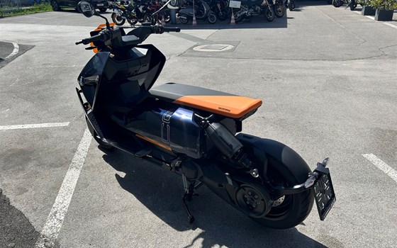 Gebrauchtmotorrad BMW CE 04 - Bild 6 Gebrauchtmotorrad BMW CE 04 - Bild 6
