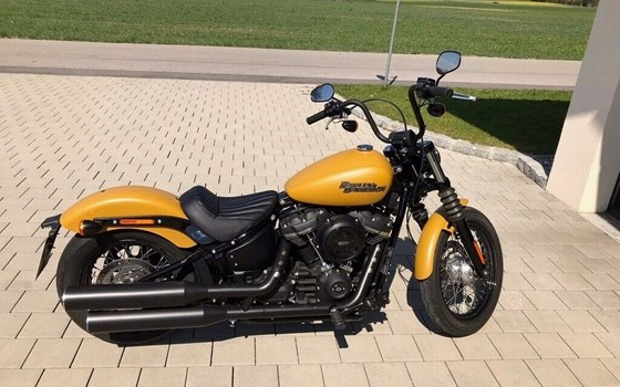 Gebrauchtmotorrad Harley-Davidson Softail Street Bob FXBB - Bild 1