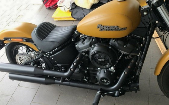 Gebrauchtmotorrad Harley-Davidson Softail Street Bob FXBB - Bild 6