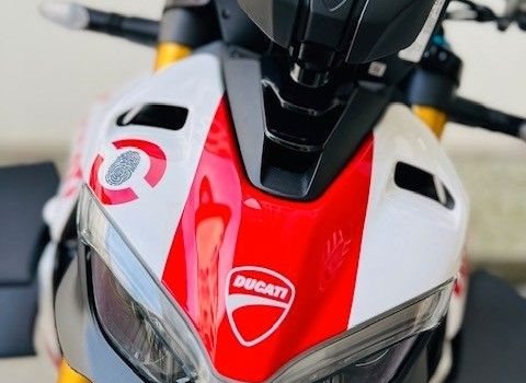 Neufahrzeug Ducati Streetfighter V4 S - Bild 4