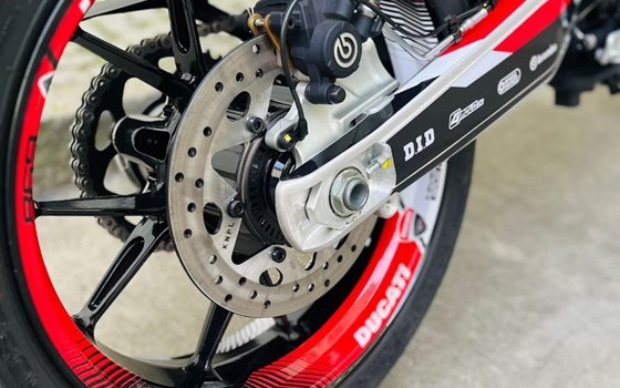 Neufahrzeug Ducati Hypermotard 698 Mono - Bild 10