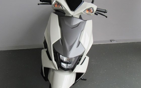 Neufahrzeug Suzuki Avenis 125 - Bild 3