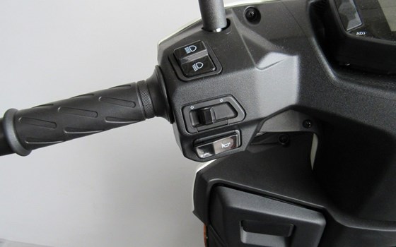 Neufahrzeug Suzuki Avenis 125 - Bild 9