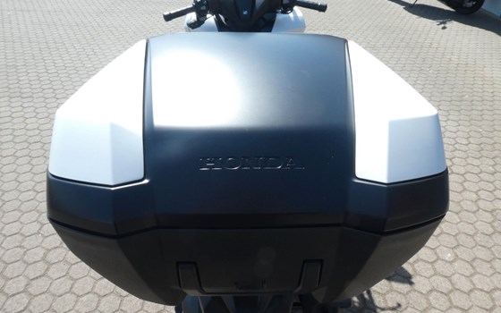 Gebrauchtmotorrad Honda Forza 350 - Bild 9