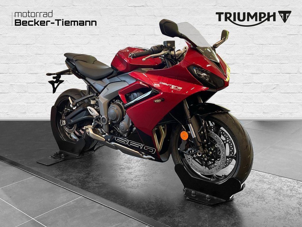 Triumph Daytona 660