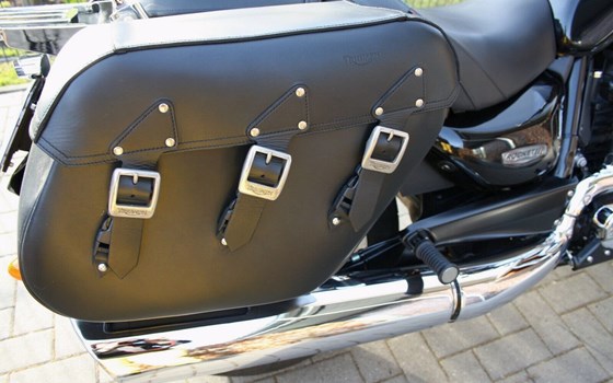 Gebrauchtmotorrad Triumph Rocket III Roadster - Bild 10