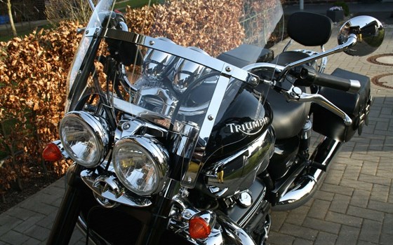 Gebrauchtmotorrad Triumph Rocket III Roadster - Bild 2