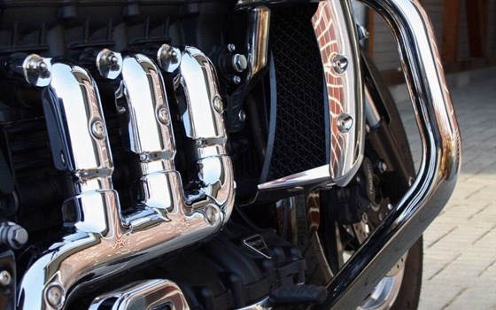 Gebrauchtmotorrad Triumph Rocket III Roadster - Bild 8