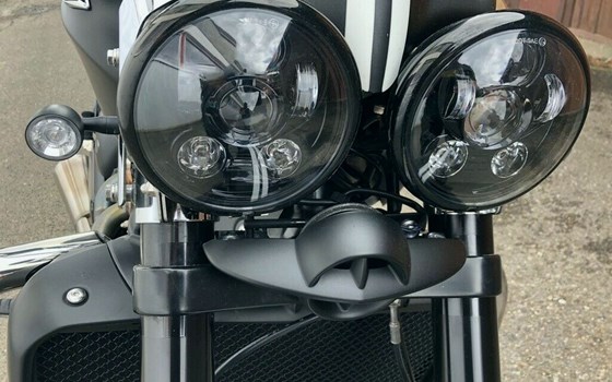 Gebrauchtmotorrad Triumph Rocket III Roadster - Bild 8