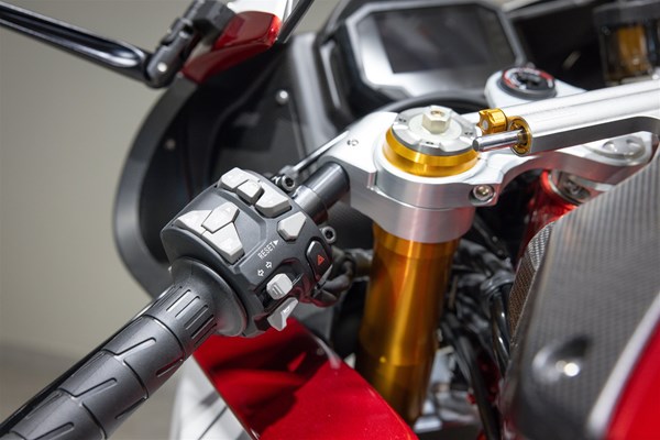 Bimota KB 4 (rot) - Bild 10