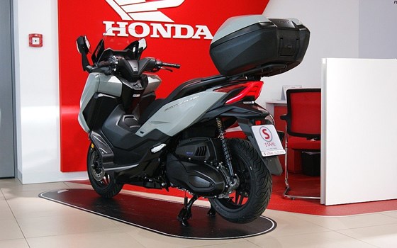 Neufahrzeug Honda Forza 350 - Bild 5 Neufahrzeug Honda Forza 350 - Bild 5