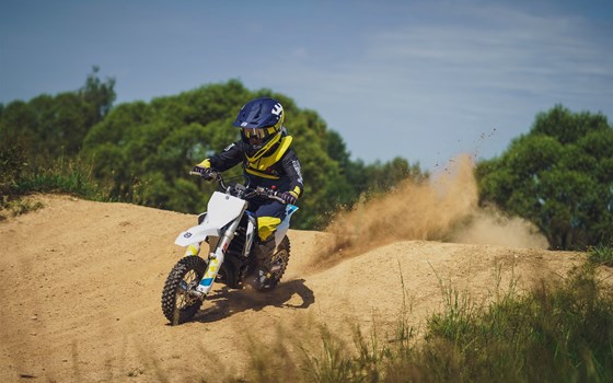 Neufahrzeug Husqvarna EE 3 - Bild 4
