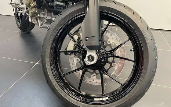 Neufahrzeug Ducati Hypermotard 698 Mono - Bild 8